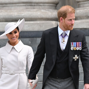 Meghan Markle e Harry estão na Inglaterra para o Jubileu de Prata da Rainha Elizabeth II