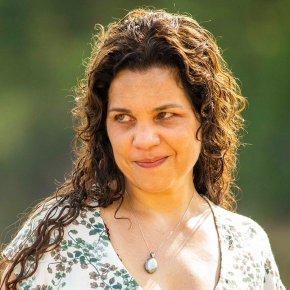 Novela 'Pantanal': "Pois eu não largo de besteira... E não vou lhe servir, se ocê não tiver limpinho!", alfineta Bruaca (Isabel Teixeira)
