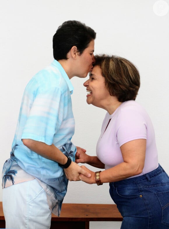 Claudia Rodrigues e Adriane Bonato protagonizaram um ensaio romântico para celebrar o primeiro Dia dos Namorados