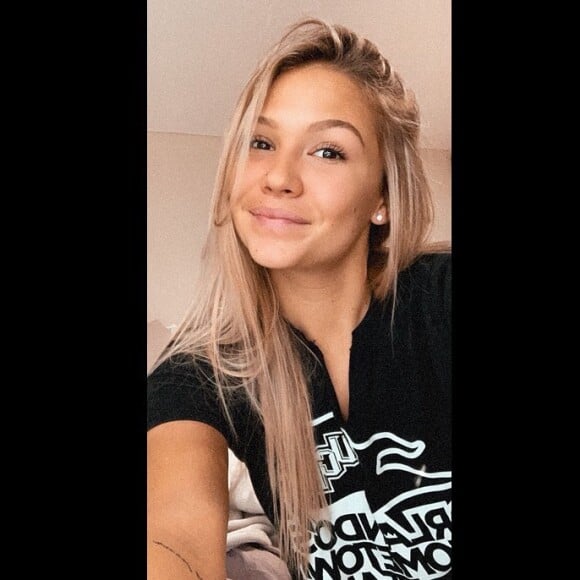 Carrie Lawrence é a nova namorada de Marta