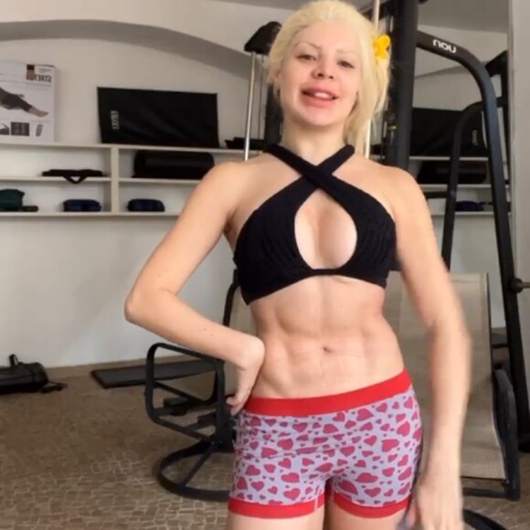 O novo visual de Gkay foi bastante criticado na web