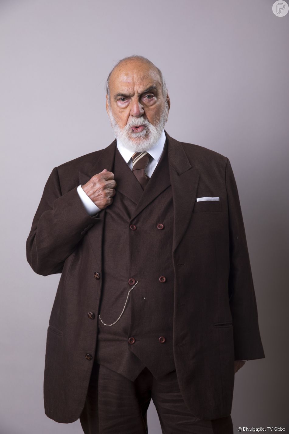 Afonso (Lima Duarte) agiu para separar Olívia (Debora Ozório), sua neta, de Heloísa (Paloma Duarte), filha dele, na novela 'Além da Ilusão'