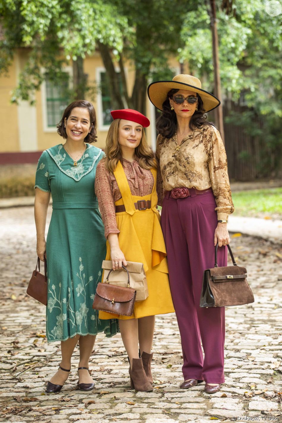 Pai de Isadora (Larissa Manoela), Matias (Antonio Calloni) se envolveu com as irmãs Violeta (Malu Galli) e Heloísa (Paloma Duarte) na novela 'Além da Ilusão'