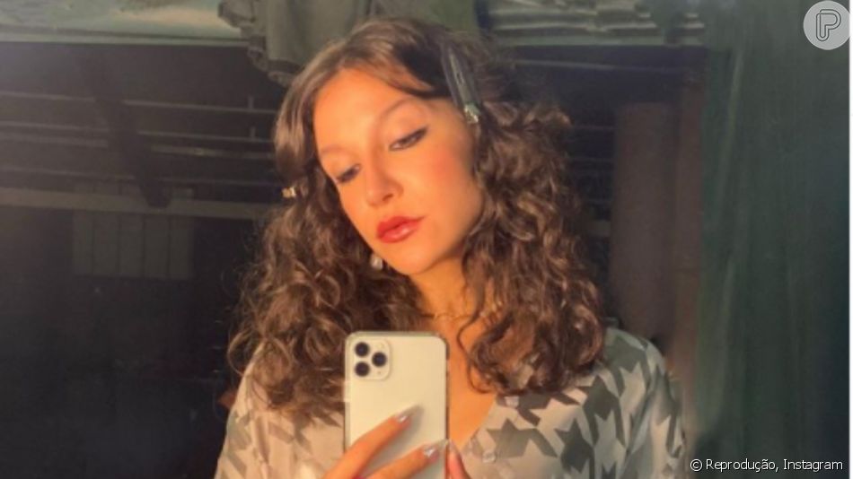 Priscilla explicou que está escrevendo sobre temática amorosa