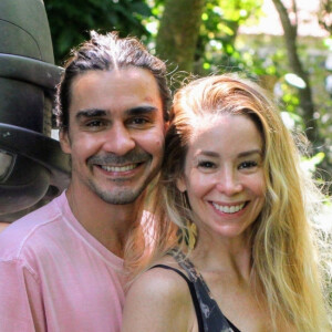 André Gonçalves está casado com Danielle Winits desde 2017
