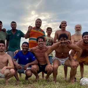 Tibério da novela 'Pantanal', Guito reuniu ainda parte do elenco para partida de futebol