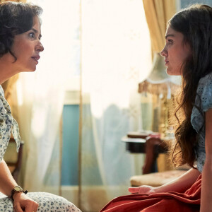 Olívia pede perdão à mãe, Heloísa, por ter acabado com segredo dela e de Matias na novela 'Além da Ilusão'