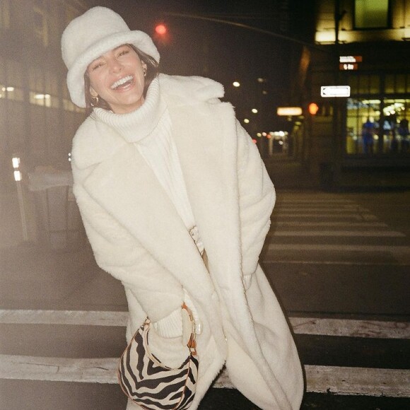 Bruna Marquezine estava nos EUA desde abril