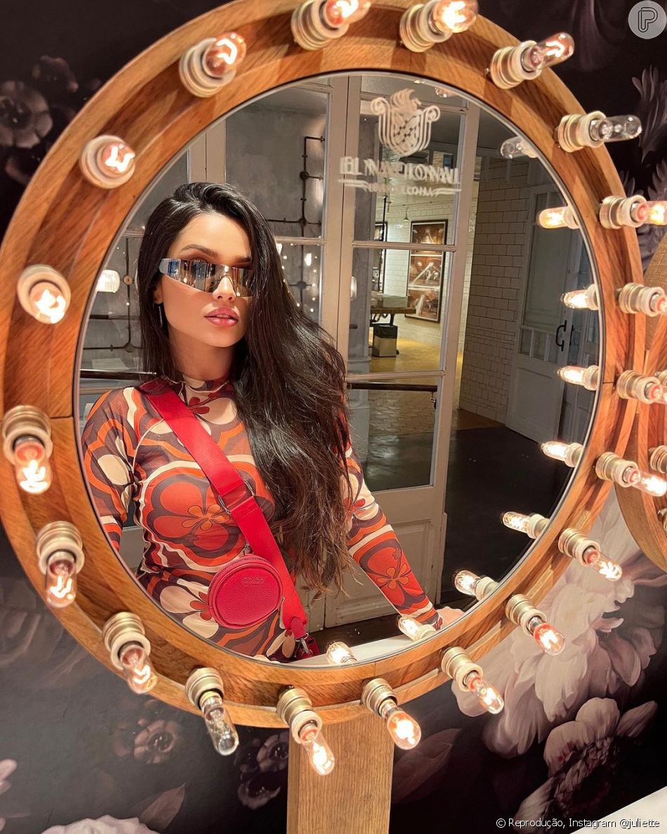 Acessórios são destaque nos looks de viagem de Juliette: a cantora e ex-BBB está na Espanha