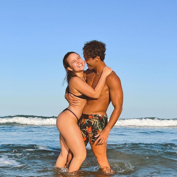 Larissa Manoela reatou com André Luiz Frambach