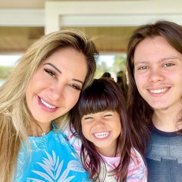 Maíra Cardi aumentou rumor de crise com Arthur Aguiar após sair do Brasil