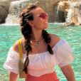 Larissa Manoela abre álbum de fotos de viagem pela Itália