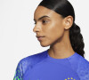 O segundo uniforme da Seleção Brasileira tem camisa azul com estampa de onça nas mangas: essa é a Camisa Brasil II Torcedora Pro, Nike
