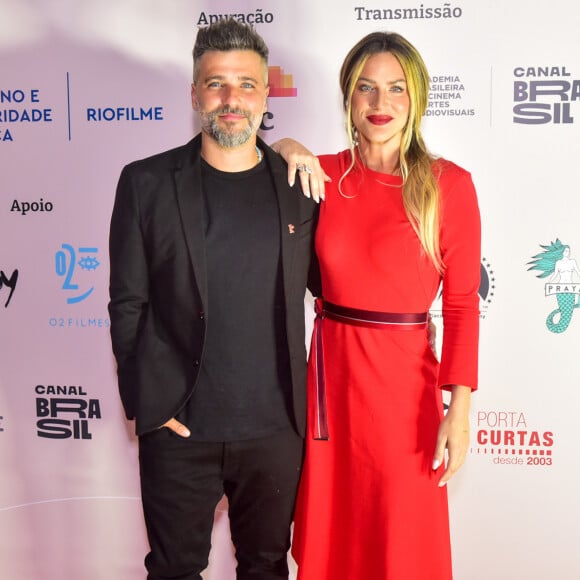 Giovanna Ewbank é casada com o ator Bruno Gagliasso, com quem tem três filhos