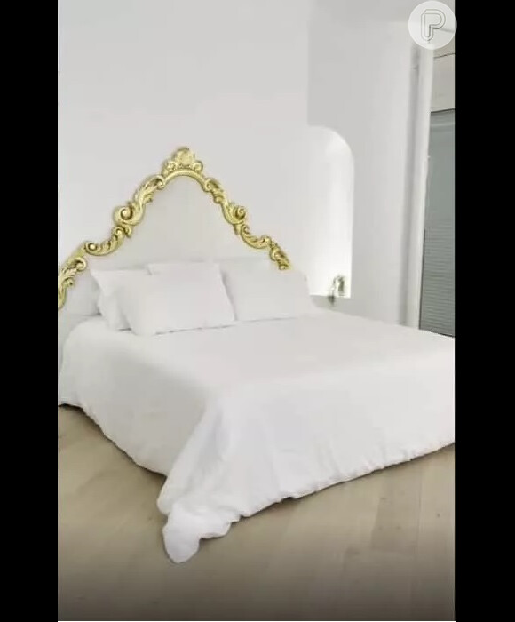 Cama de Simaria tem decoração minimalista