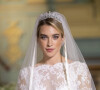 Érica aposta em vestido de noiva com mangas longas, bordado e com transparência para casamento com José Lucas de Nada na novela 'Pantanal'