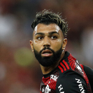 No dia seguinte, Gabigol desfalcou o treino do Flamengo alegando dores nas costas