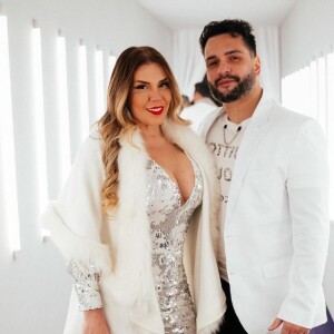 Na luta contra o câncer no intestino, Simony expõe apoio do marido, Felipe Rodriguez 
