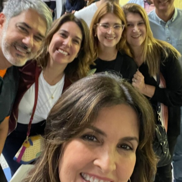 Recentemente Fátima Bernardes posou ao lado da atual esposa de Bonner em foto