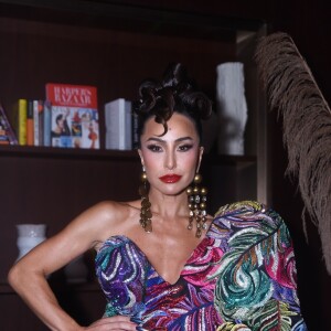 Sabrina Sato foi mais uma das estrelas que prestigiou o Baile do BB