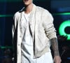 Justin Bieber relembrou a luta contra a Síndrome de Ramsay-Hunt, doença que deixou seu rosto paralisado