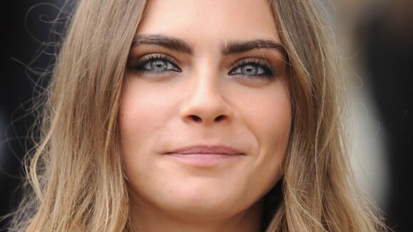 Cara Delevingne é vista em condições de vulnerabilidade e família planeja internação. Entenda!