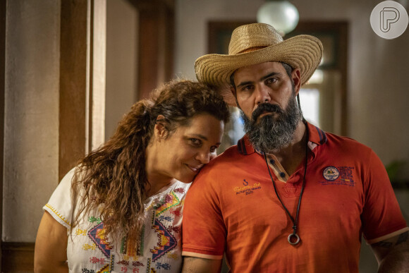 Maria Bruaca faz de tudo para que Alcides desista de matar Tenório, na novela 'Pantanal': 'Ocê vai botar tudo a perder'
