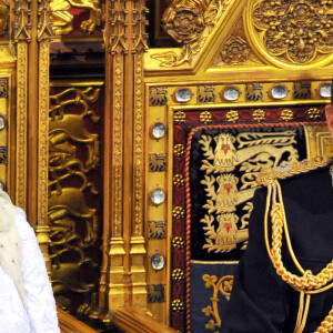 Os caixões de Rainha Elizabeth II e Príncipe Philip ficarão lado a lado sob uma mesa de pedra 