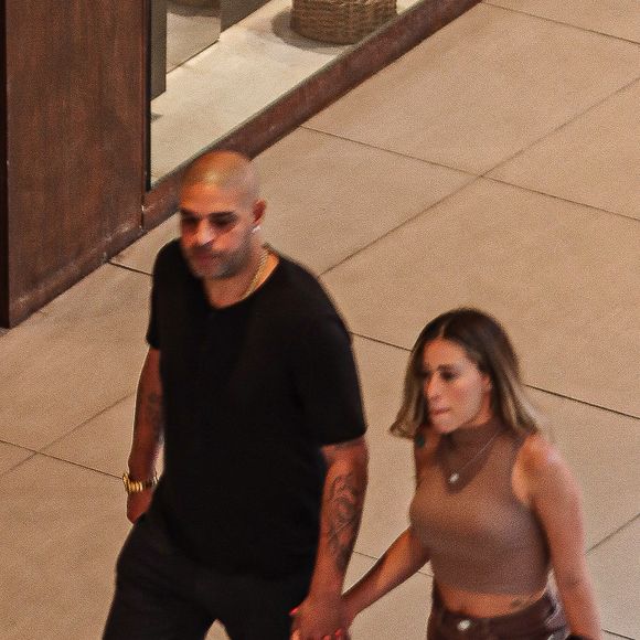 Recentemente, Adriano Imperador viu alguns detalhes de sua vida amorosa serem expostos