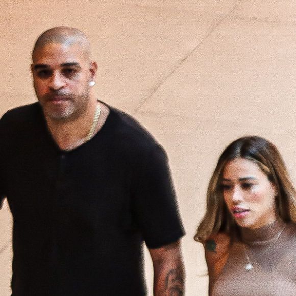 Adriano Imperador viu um affair com Bia Miranda ser exposto em rede nacional