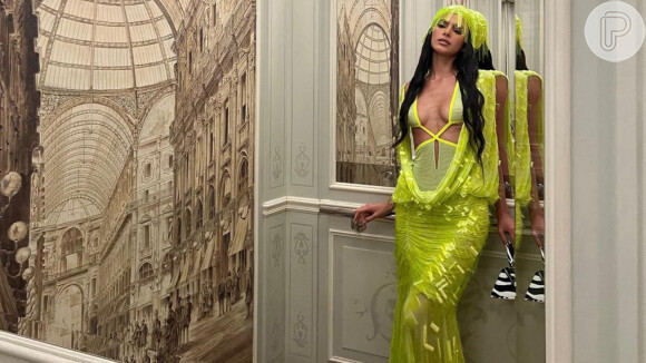 Bruna Marquezine usou vestido de R$ 20 mil na Semana de Moda em Milão