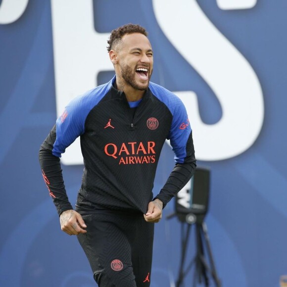 Neymar deu unfollow em Karoline Lima