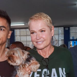 Xuxa Meneghel explicou como votou rápido e sem criar tumulto