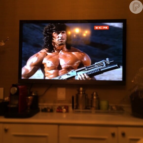 Marcos Mion assistiu o filme 'Rambo 3' na noite de Natal