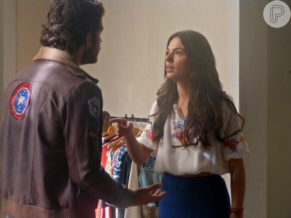 Em 'Boogie Oogie', Sandra (Isis Valverde) fica sabendo do beijo entre Rafael (Marco Pigossi) e Vitória (Bianca Bin) e eles discutem