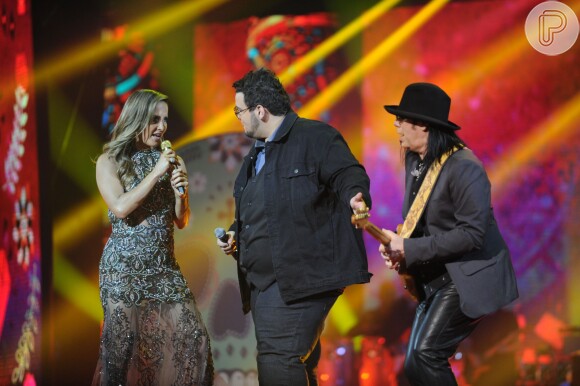 Claudia Leitte se apresenta no 'The Voice Brasil' com Lui Medeiros e Pepeu Gomes