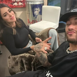 Neymar Jr. publicou uma foto ao lado de Bruna Biancardi