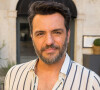 Na novela 'Travessia', Moretti (Rodrigo Lombardi) questiona Guida (Alessandra Negrini) se Rudá (Guilherme Cabral): 'É gay?'