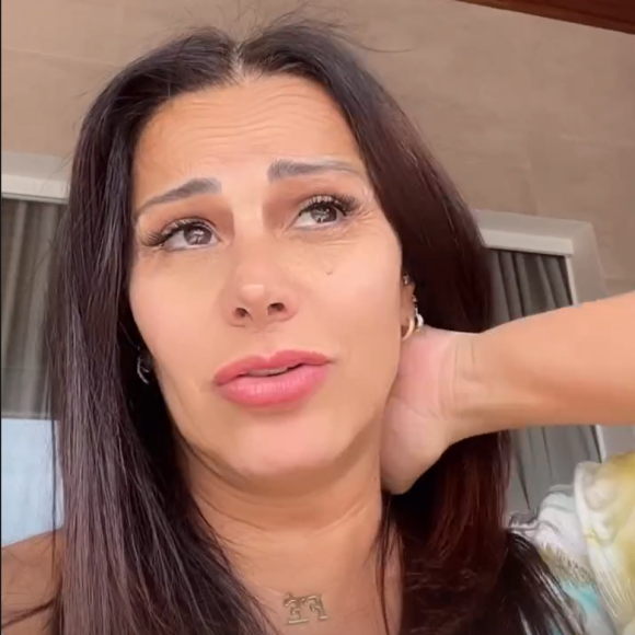 Não tenho mais liberdade de fazer na hora que quero, tenho que me adaptar aos horários dele", continuou Viviane Araujo