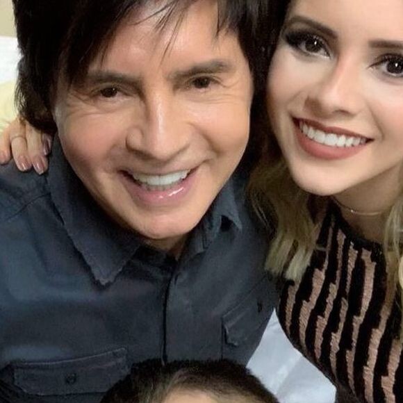 Xororó segue a mesma linha de pensamento político dos filhos, Sandy e Junior, segundo o colunista Lucas Pasin, do UOL