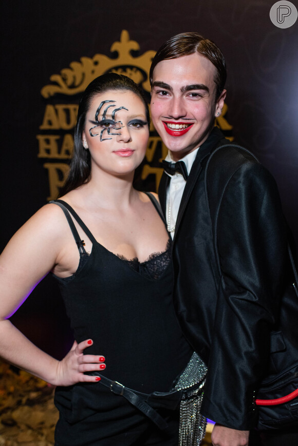 Foto: Fantasia de casal com tema coringa para usar no Halloween - Purepeople