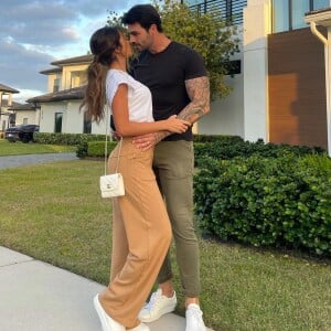 Adriana Sant'Anna e Rodrigão moram em uma casa luxuosa em Orlando