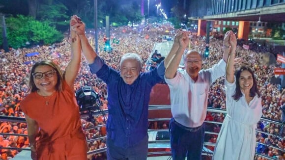 Lula vence eleição para Presidente e famosos comemoram: 'Recuperamos a bandeira'. Veja mais!