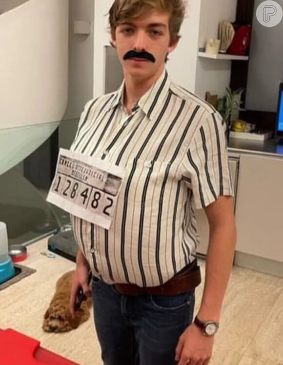 Halloween: Joaquim, filho mais velho de Angélica e Luciano Huck, se fantasiou de Pablo Escobar