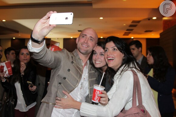 Paulo Gustavo reclama de pedidos de selfies feitos por fãs: 'É chato'
