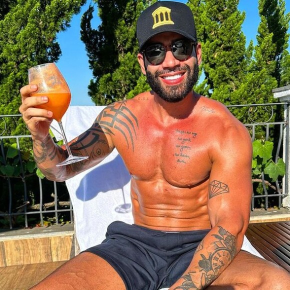 Gusttavo Lima teve sua foto comentada por vários sertanejos famosos