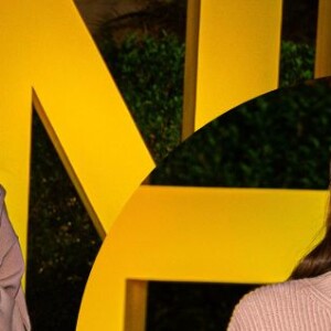 Suéter diferentão da Fendi se destaca em look da Jade Picon; casaco tem bolsa acoplada. Fotos!