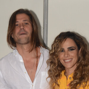 Namorados, Wanessa Camargo e Dado Dolabella posam juntos antes de show da cantora