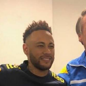 Durante a campanha, Neymar prometeu dedicar a Jair Bolsonaro o primeiro gol que marcar na Copa