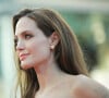 Angelina Jolie já se submeteu a procedimentos estéticos